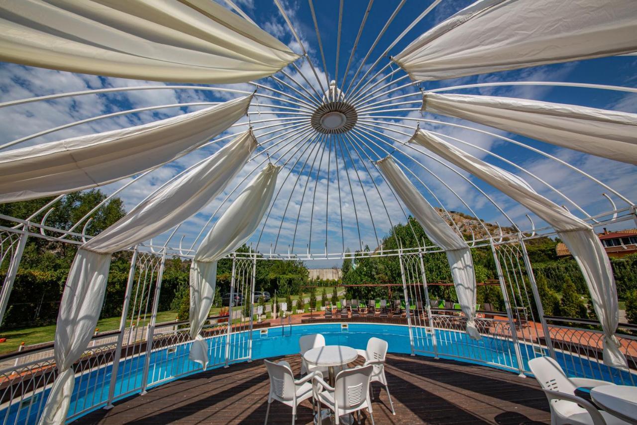 Hotel Legjenda Shkoder Luaran gambar