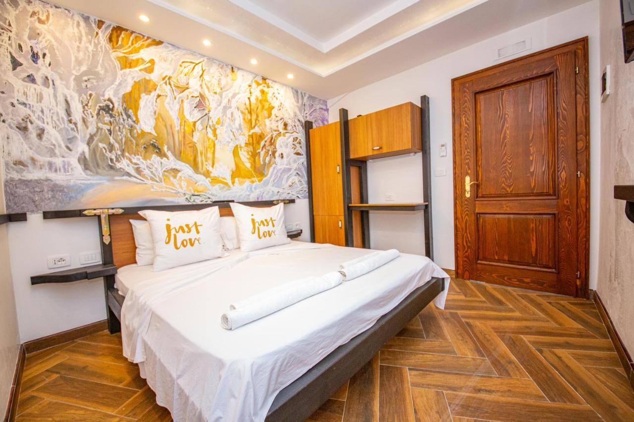 Hotel Legjenda Shkoder Luaran gambar