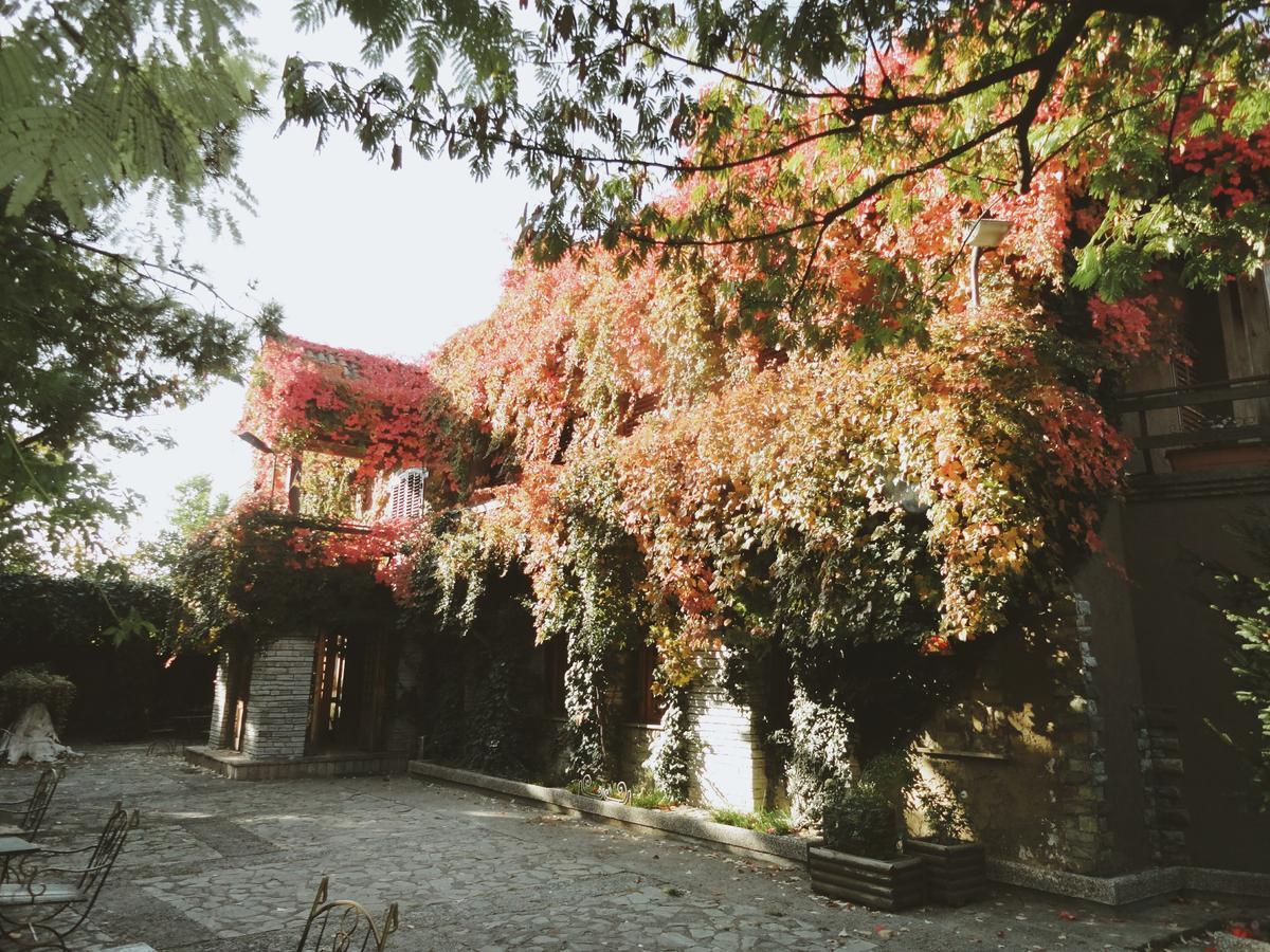 Hotel Legjenda Shkoder Luaran gambar